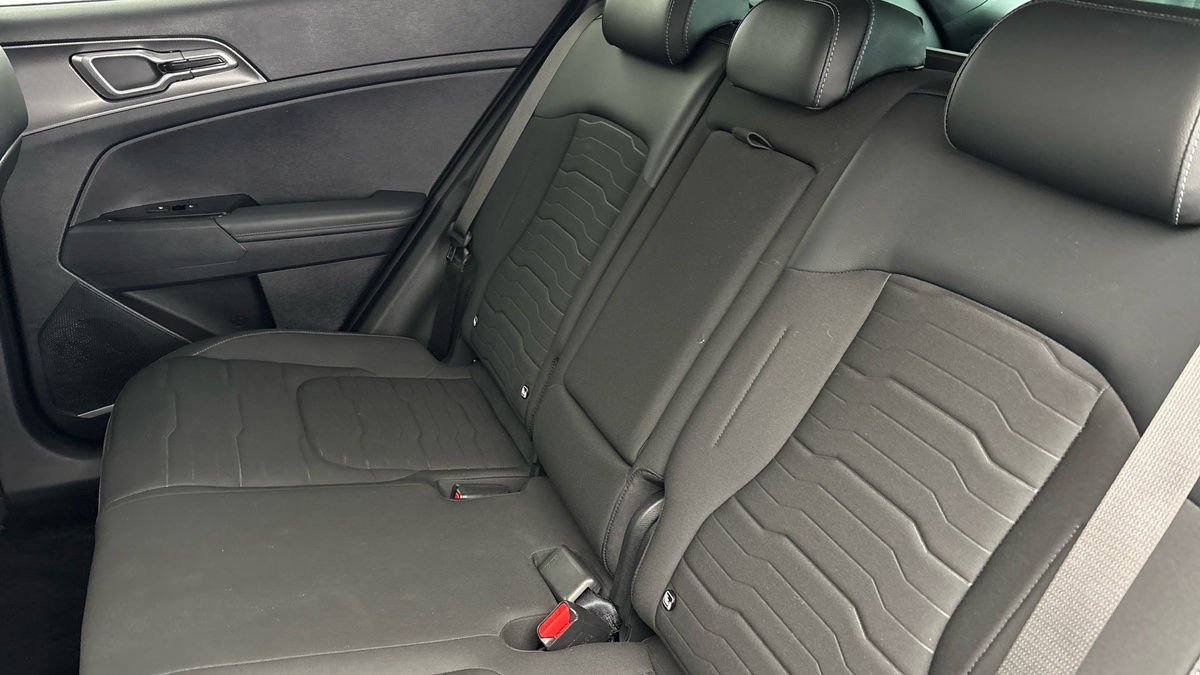 Kia Sportage Image 8