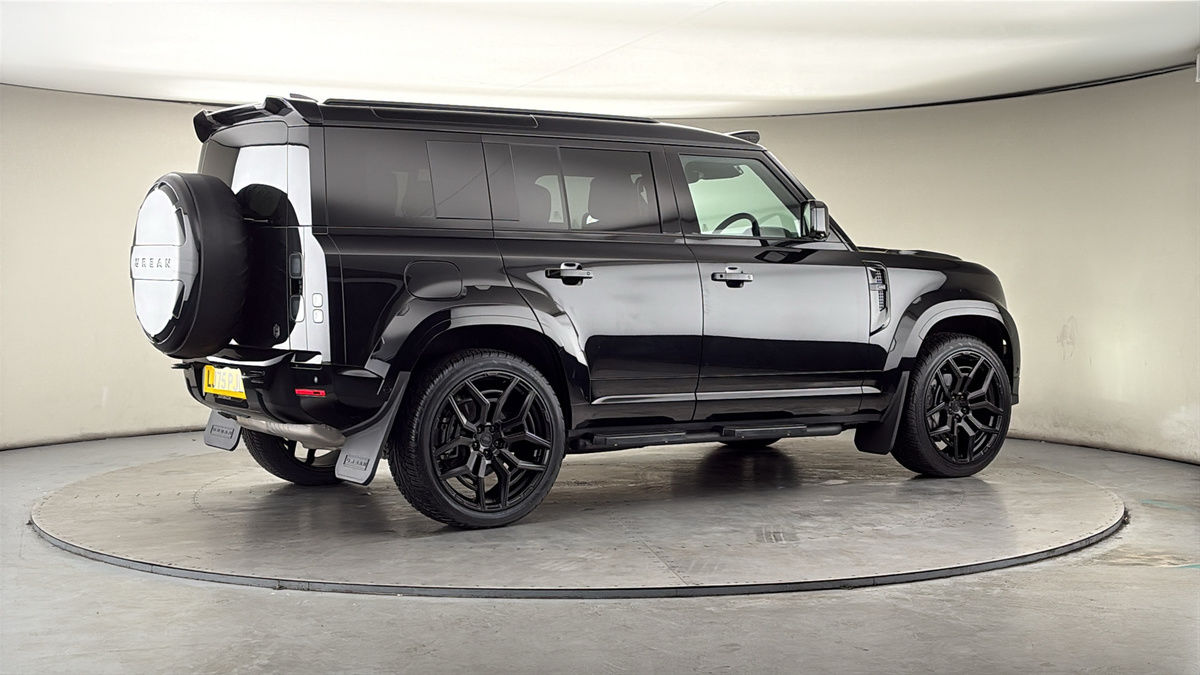 More views of Land Rover Defender 110