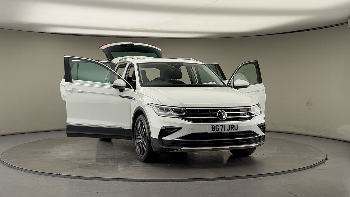More views of Volkswagen Tiguan