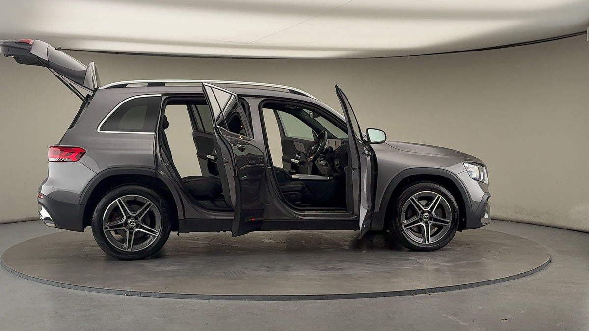 More views of Mercedes-Benz GLB