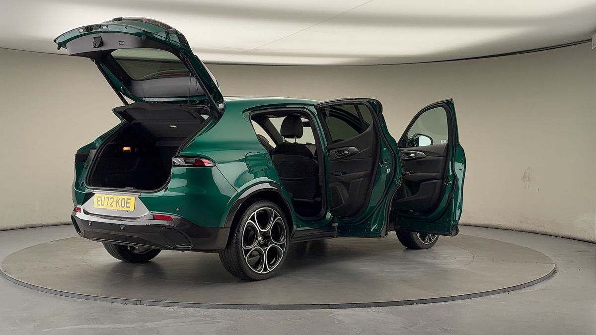 More views of Alfa Romeo Tonale