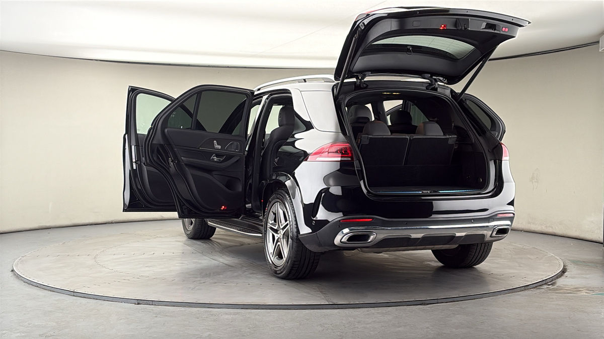 More views of Mercedes-Benz GLE