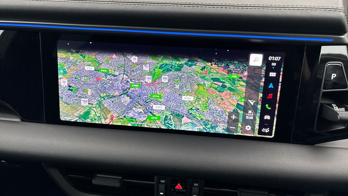 Porsche Macan Image 17