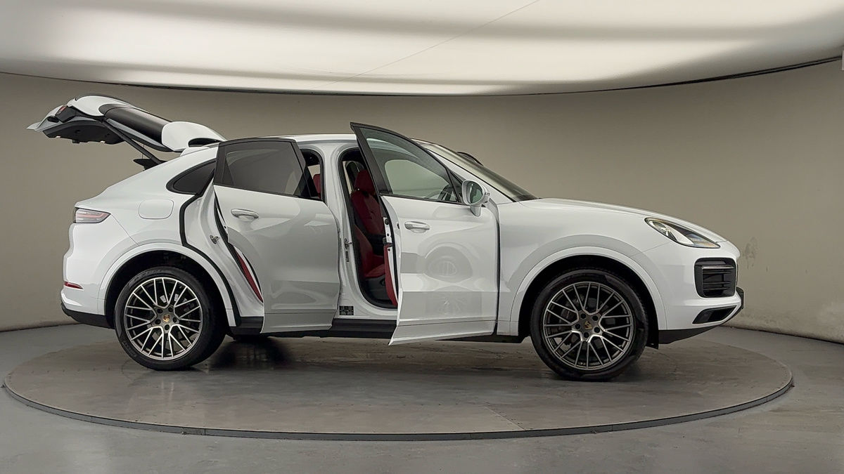 More views of Porsche Cayenne