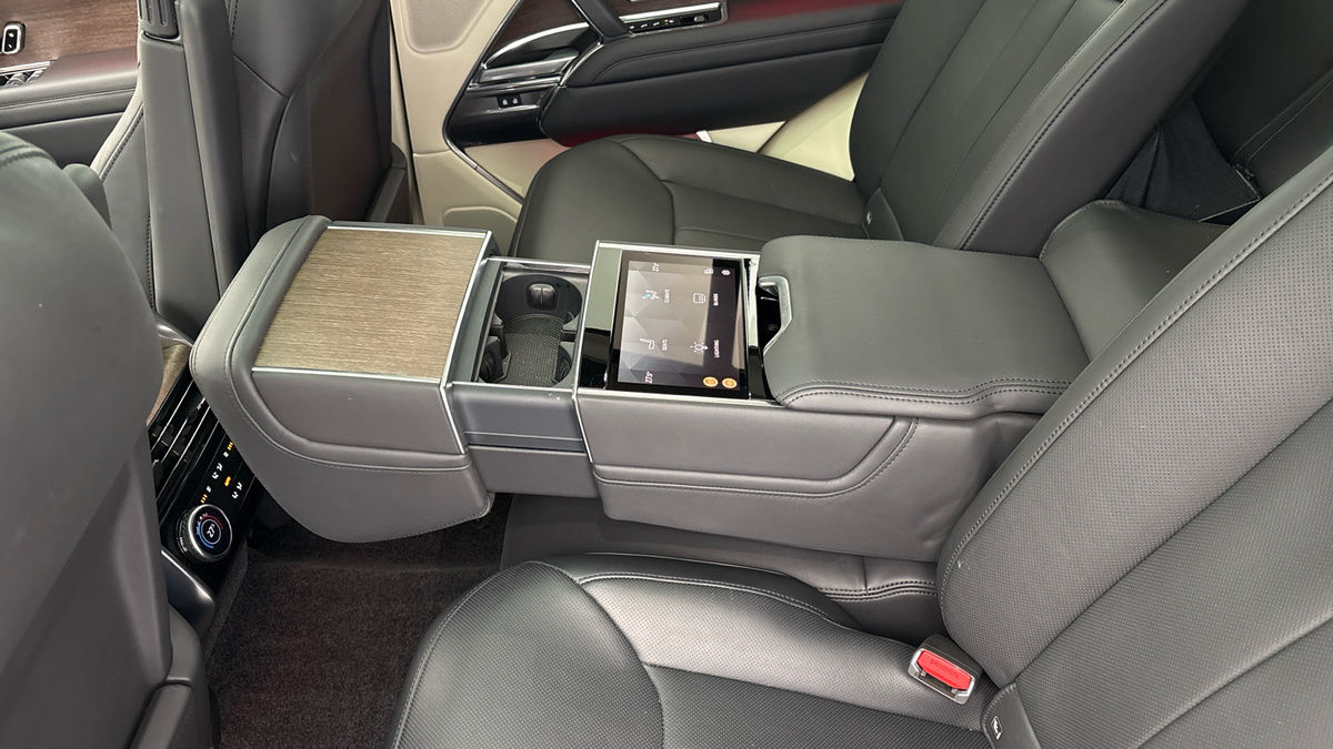 Land Rover Range Rover Image 9