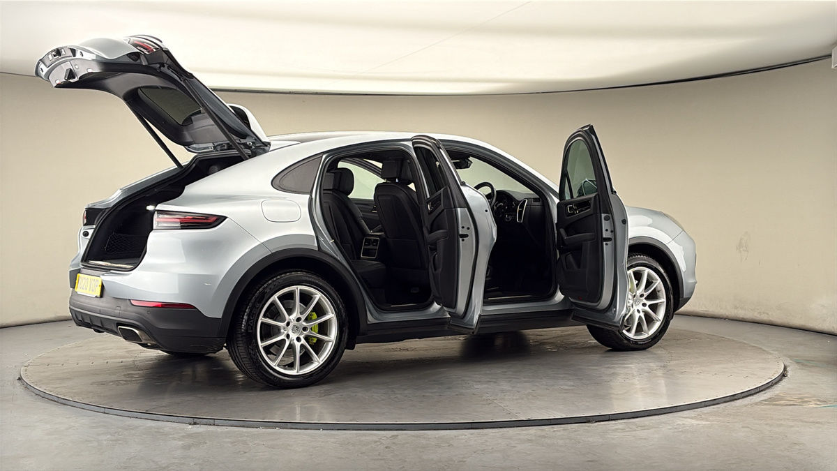 More views of Porsche Cayenne