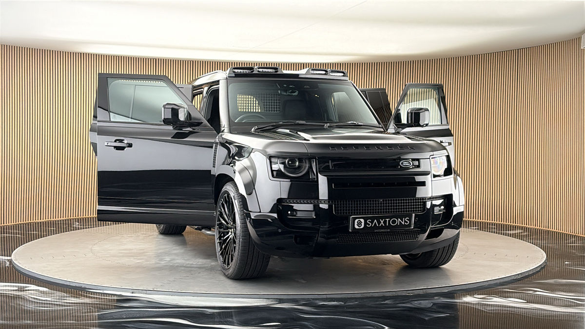 More views of Land Rover Defender 110