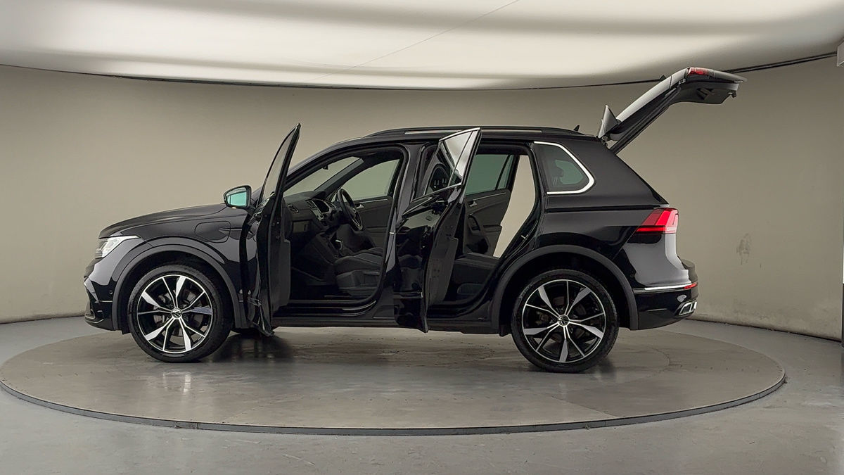 More views of Volkswagen Tiguan