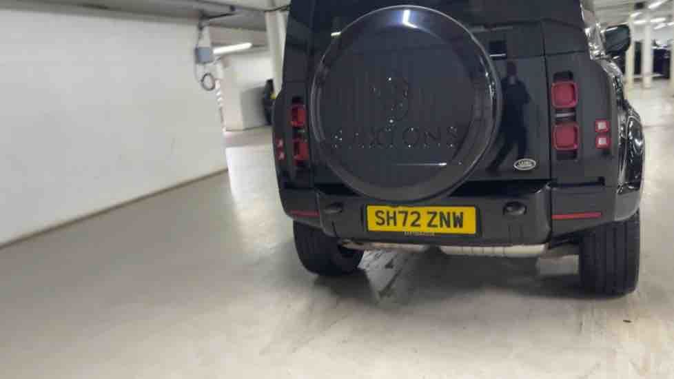 More views of Land Rover Defender 90