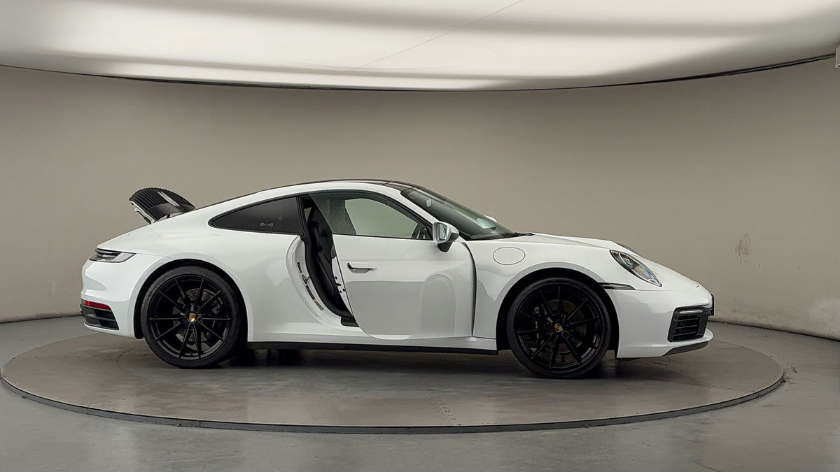 More views of Porsche 911