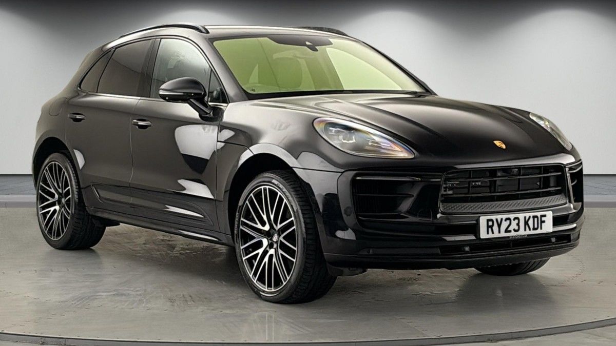 Porsche Macan Sticky Header Image
