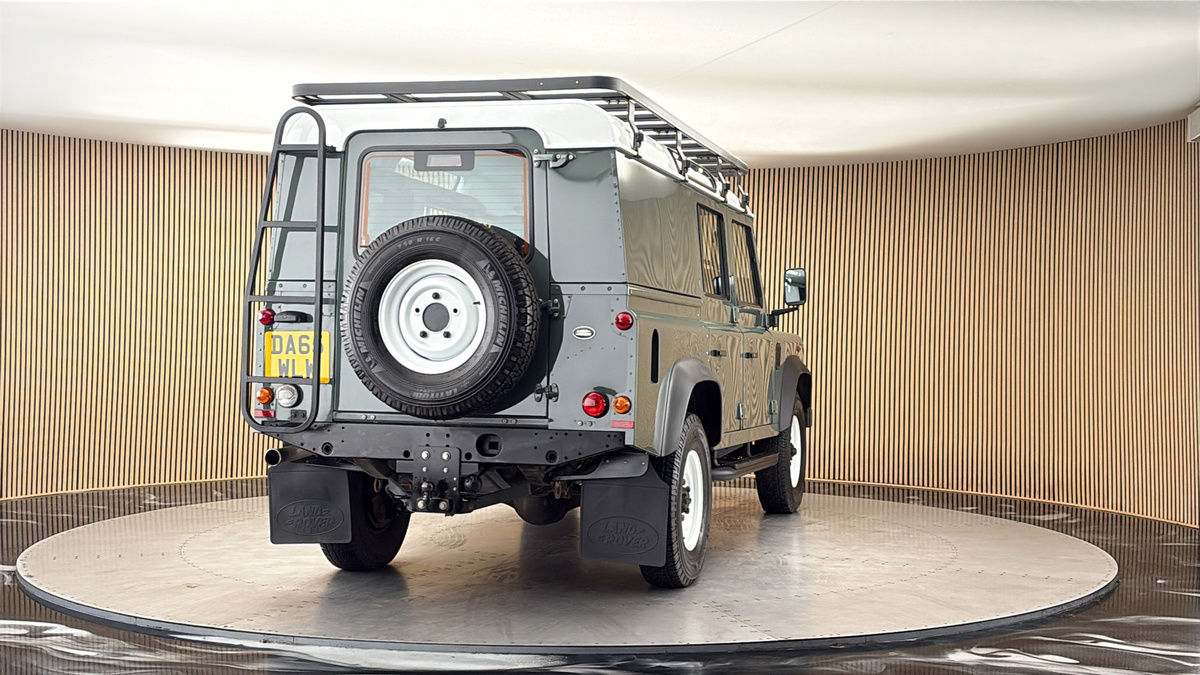 More views of Land Rover Defender 110