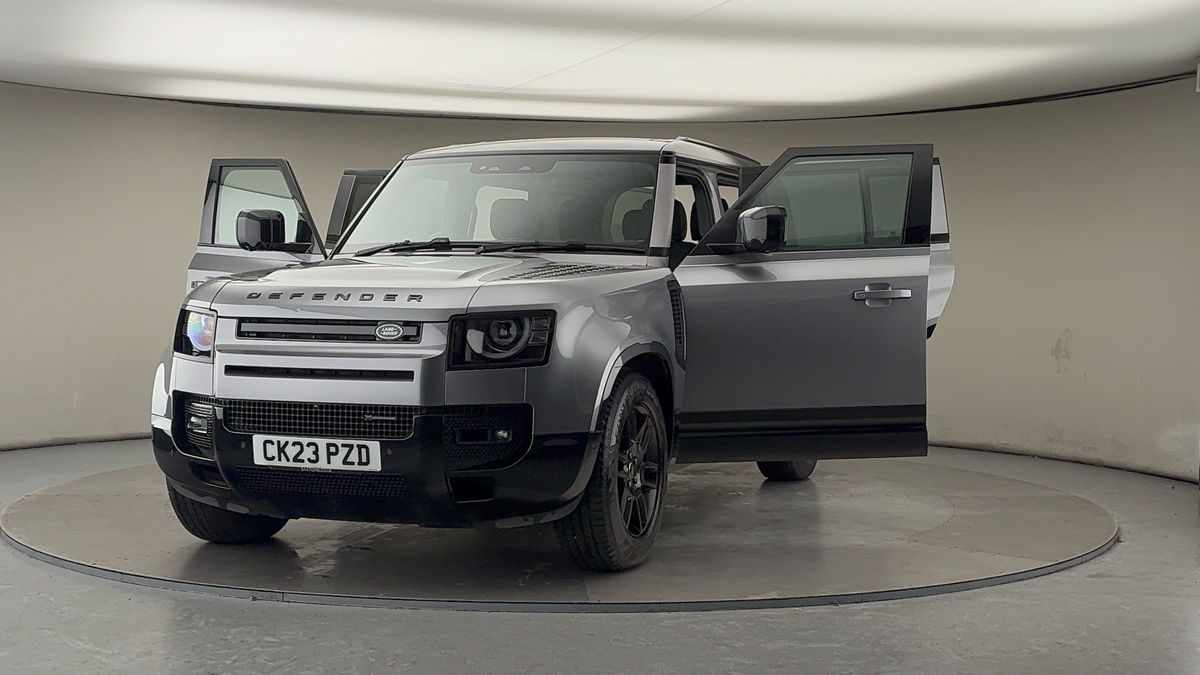 More views of Land Rover Defender 110