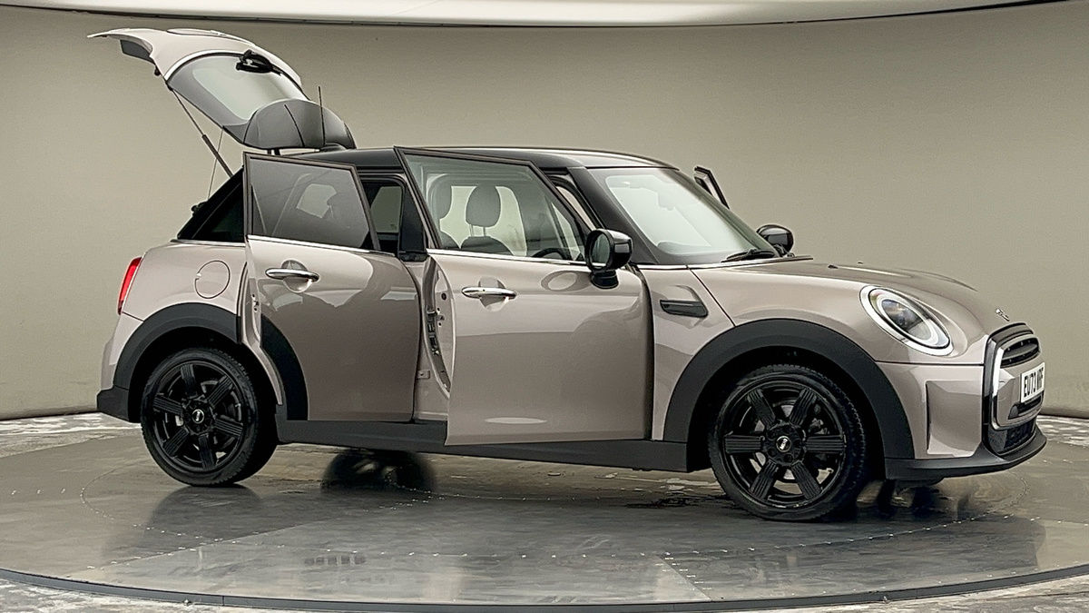 More views of MINI Hatch