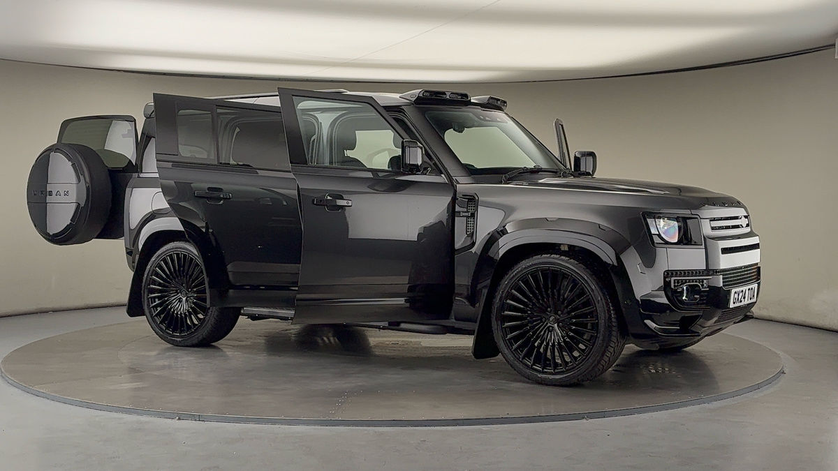 More views of Land Rover Defender 110