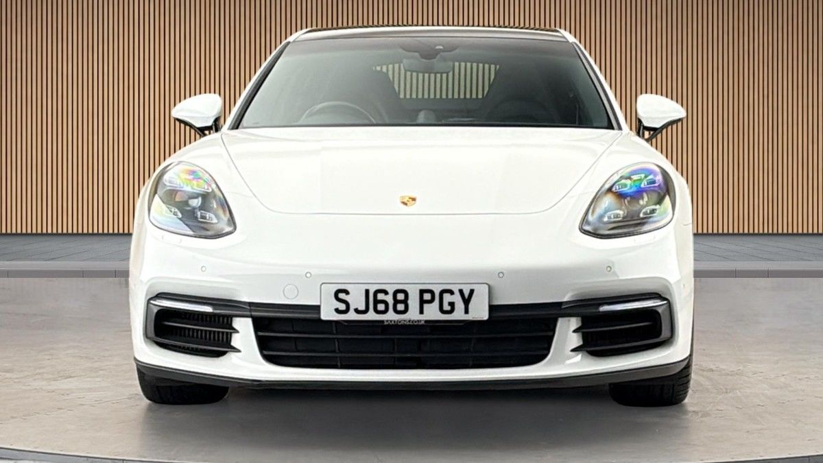 Porsche Panamera Image 3