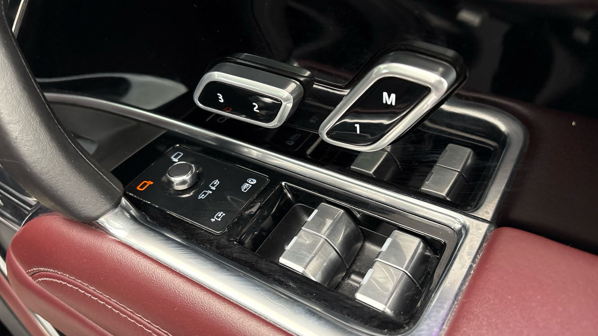 Land Rover Range Rover Image 25