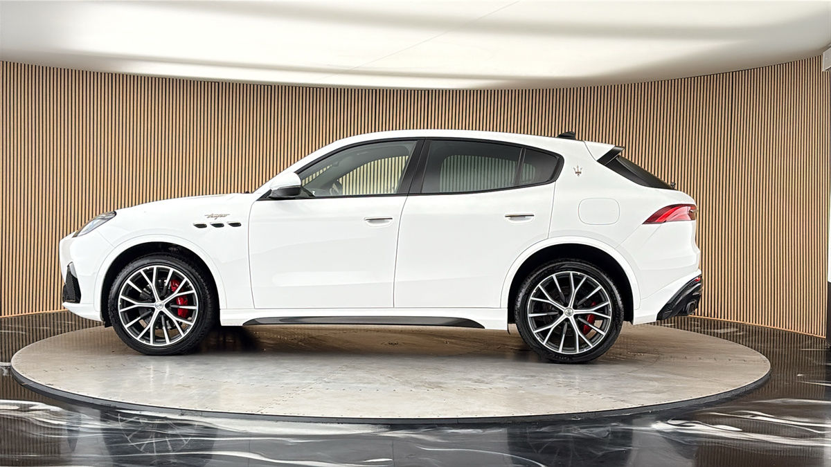More views of Maserati Grecale