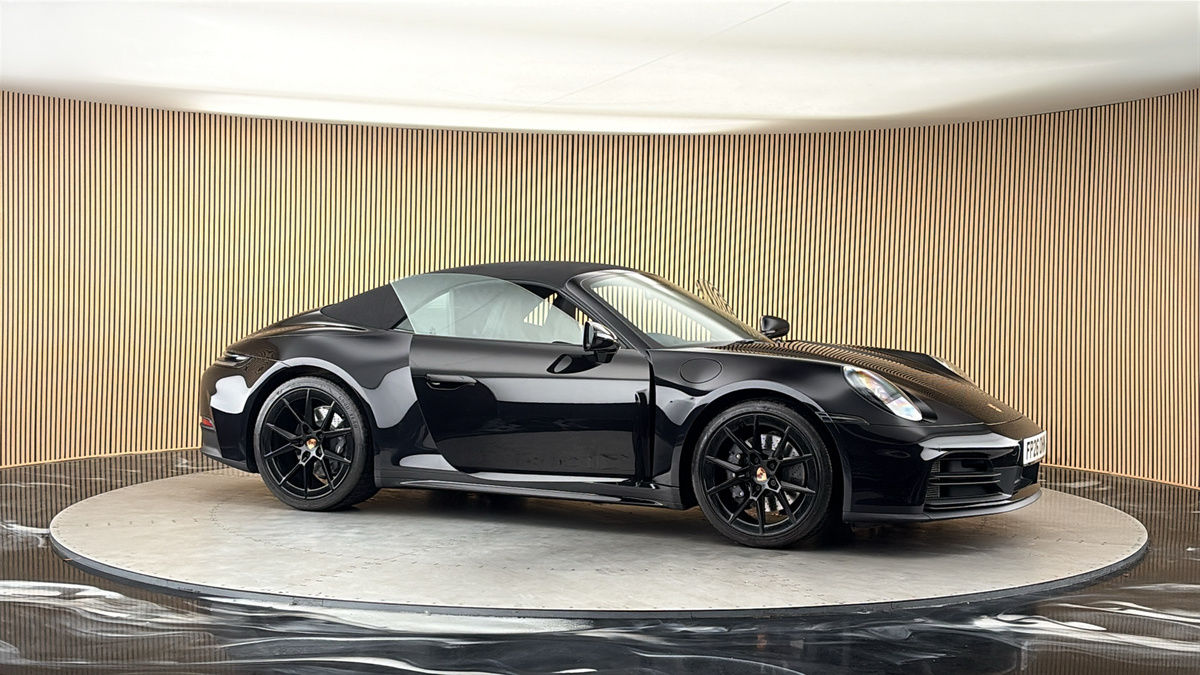 More views of Porsche 911