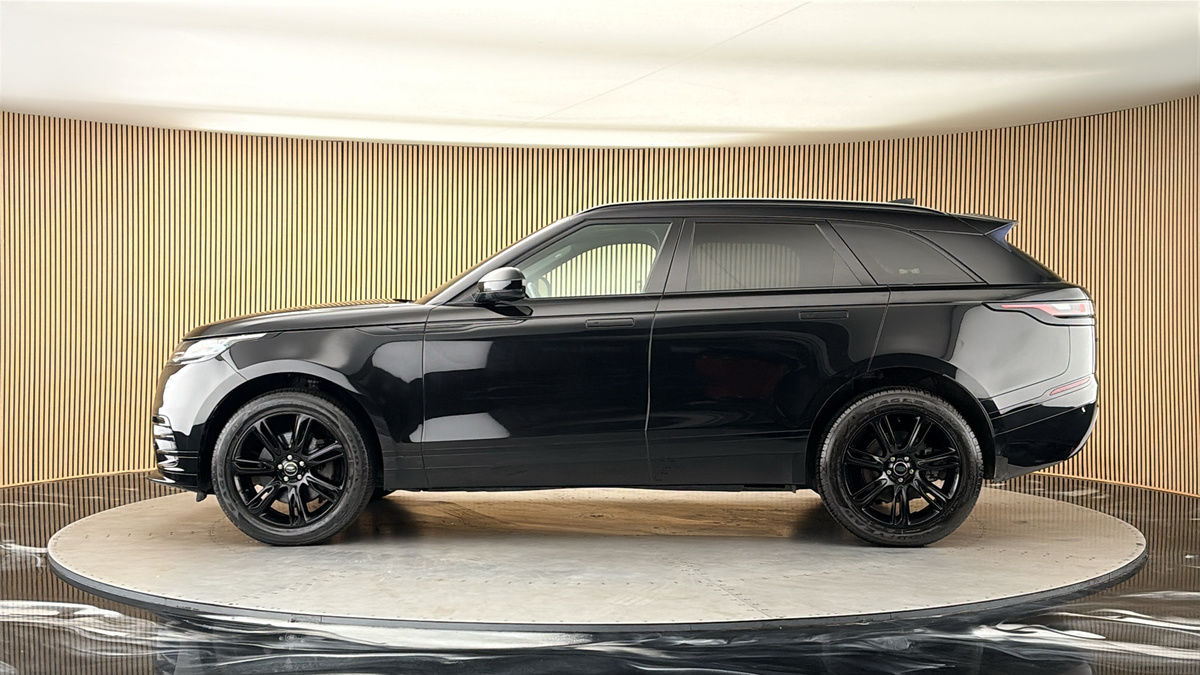 Land Rover Range Rover Velar Image 15
