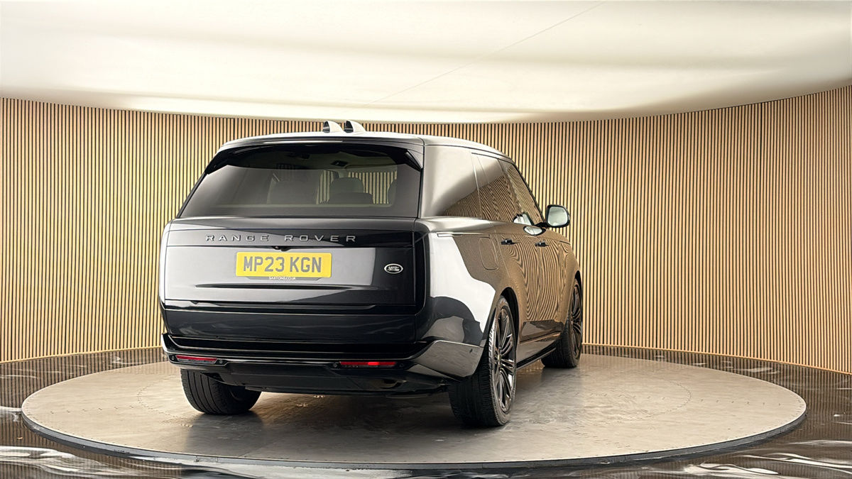 More views of Land Rover Range Rover
