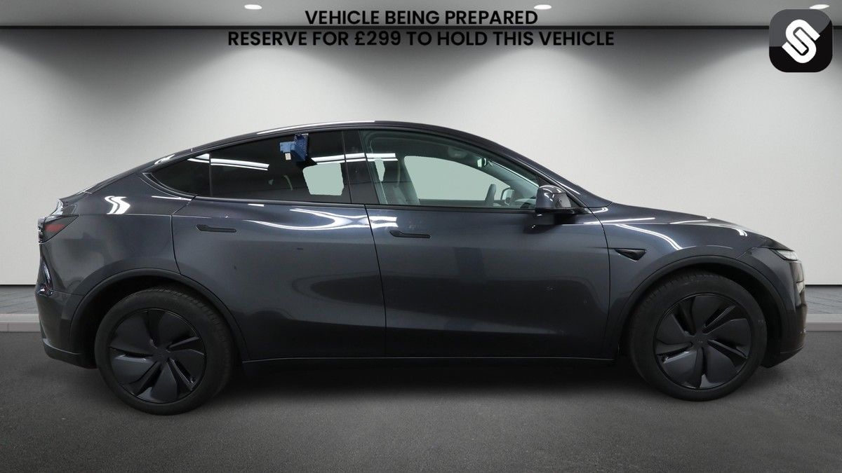 Tesla Model Y Image 5