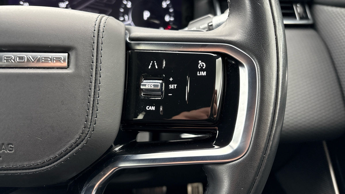 Land Rover Range Rover Velar Image 14