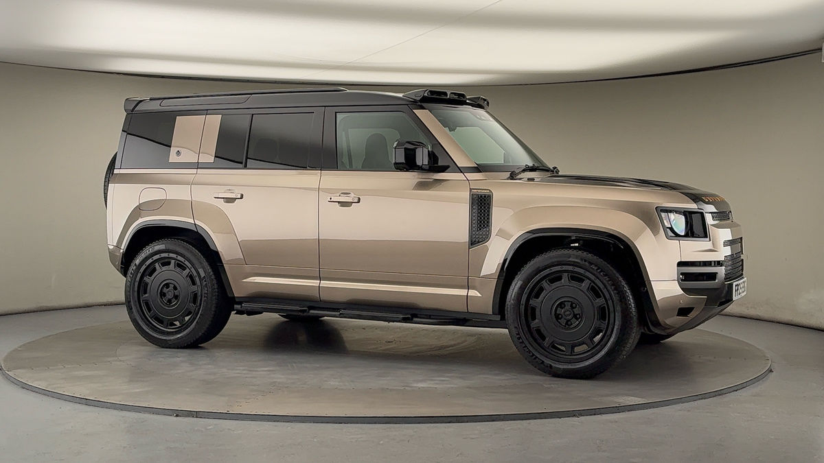 More views of Land Rover Defender 110