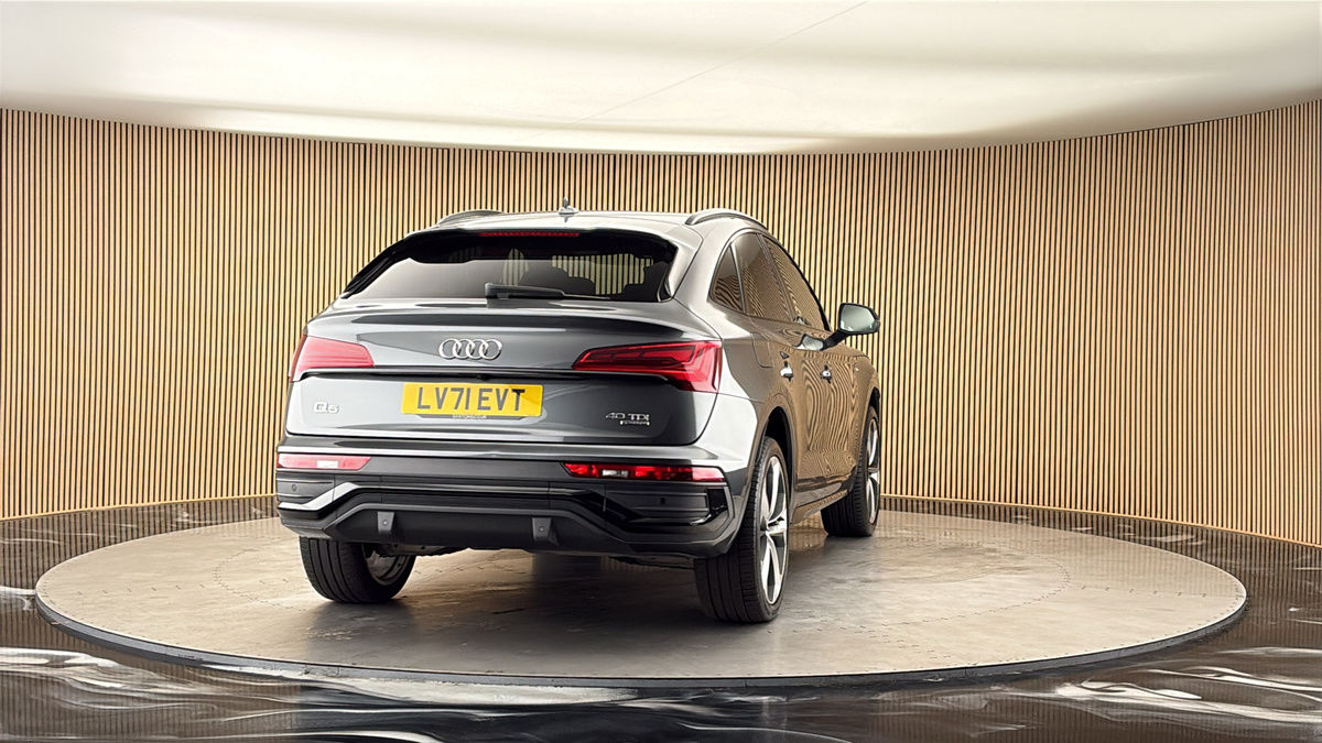 More views of Audi Q5