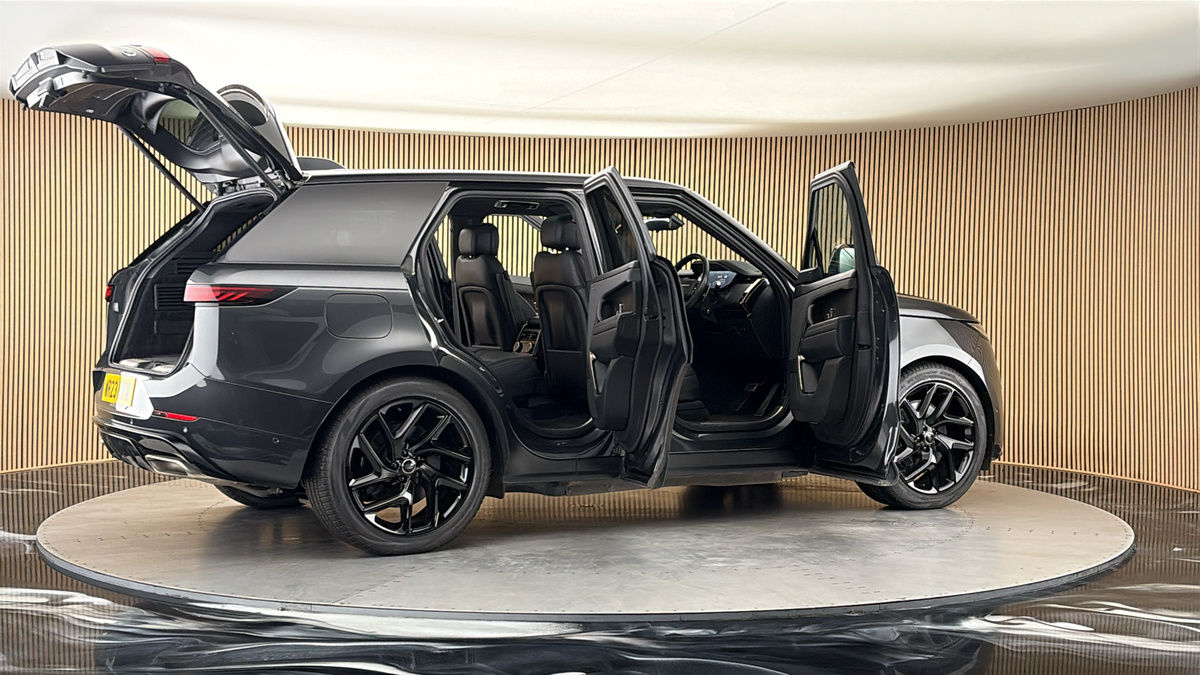 More views of Land Rover Range Rover Sport