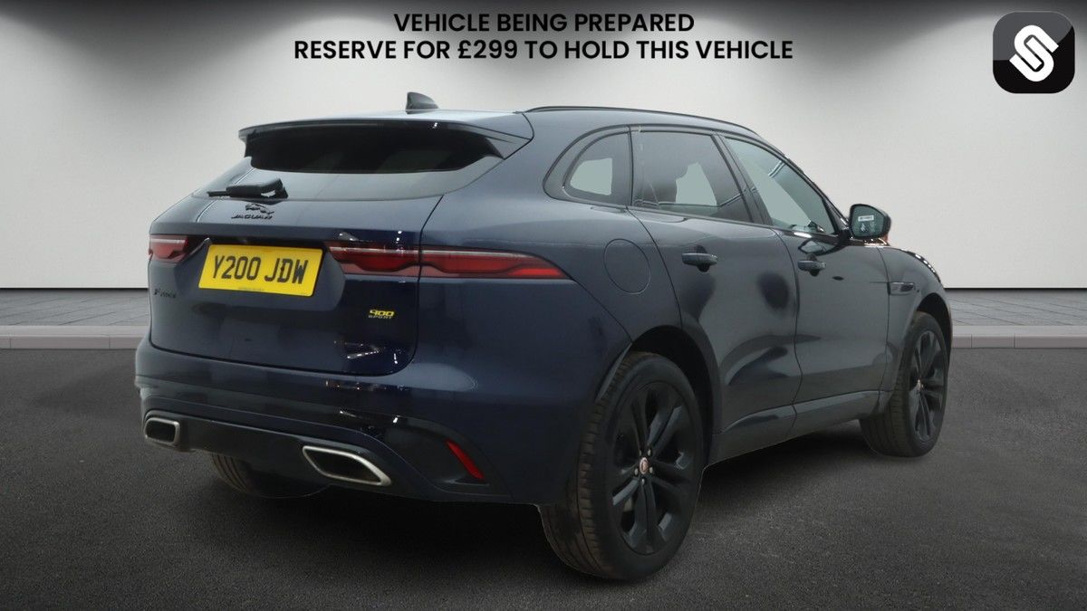 Jaguar F-PACE Image 4