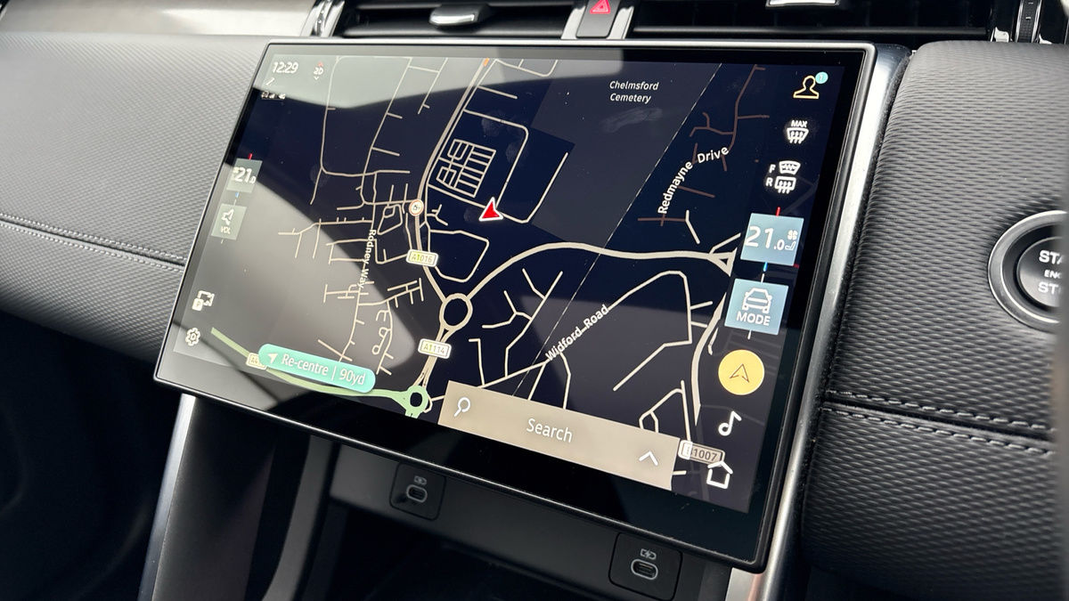 Land Rover Discovery Sport Image 17