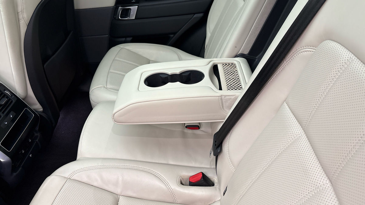 Land Rover Range Rover Sport Image 9