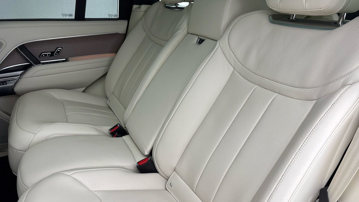 Land Rover Range Rover Image 8