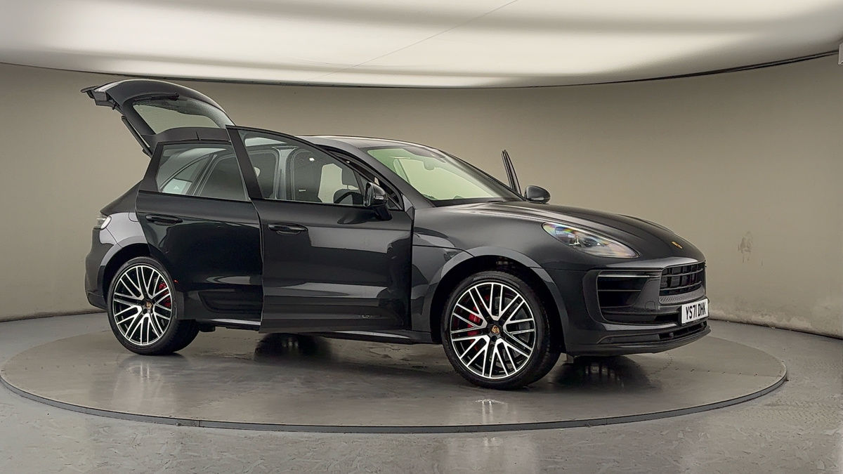 More views of Porsche Macan