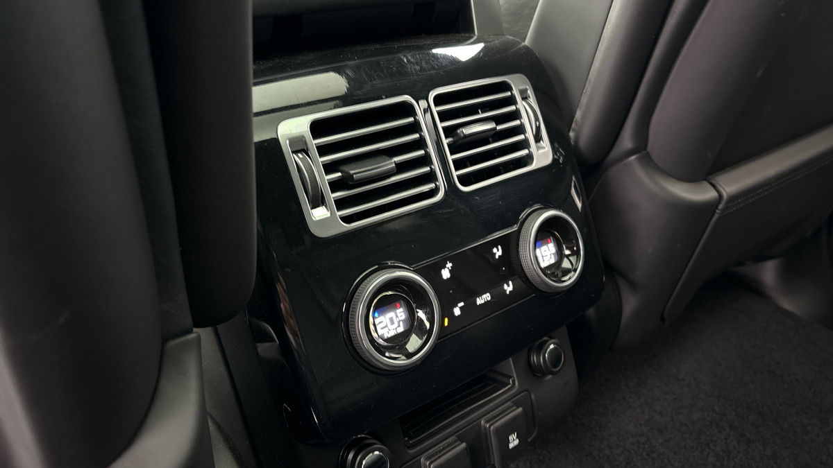 Land Rover Range Rover Image 9