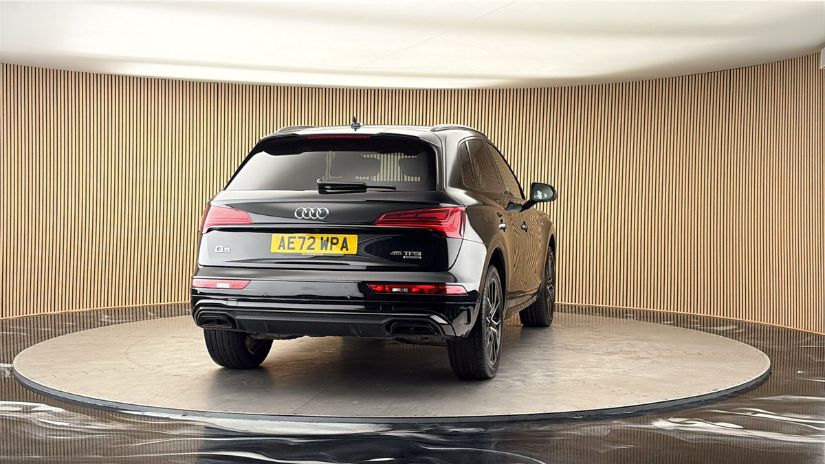 More views of Audi Q5