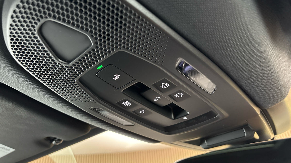 Porsche Cayenne Image 38