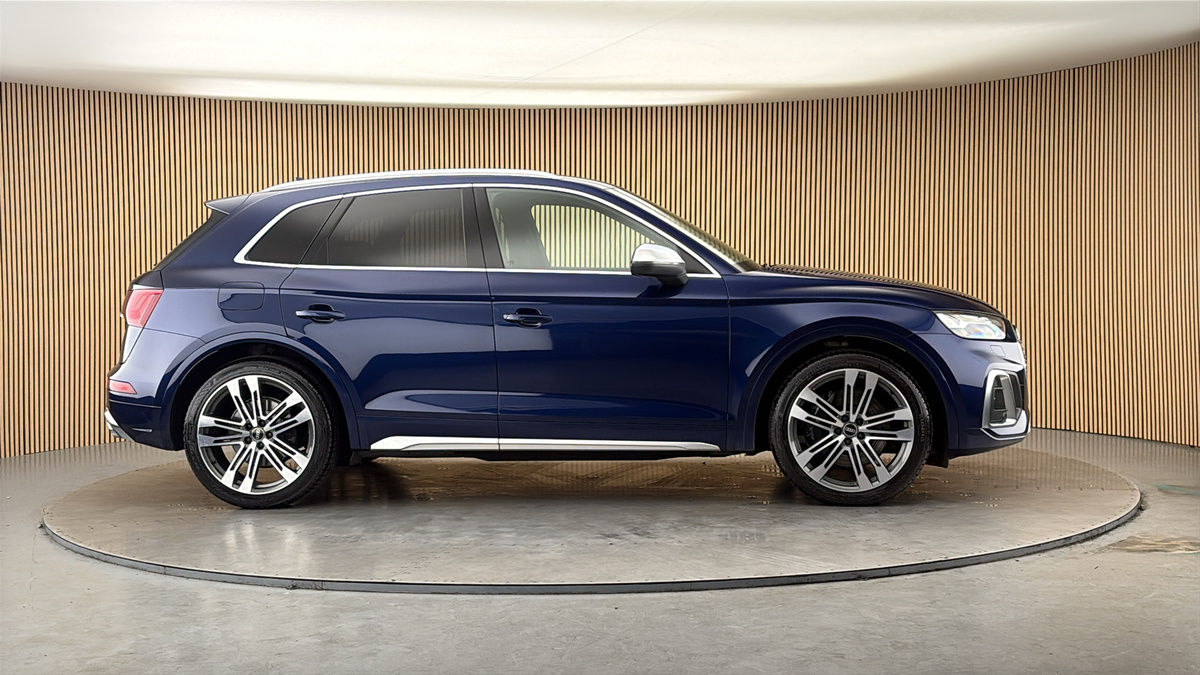 More views of Audi SQ5