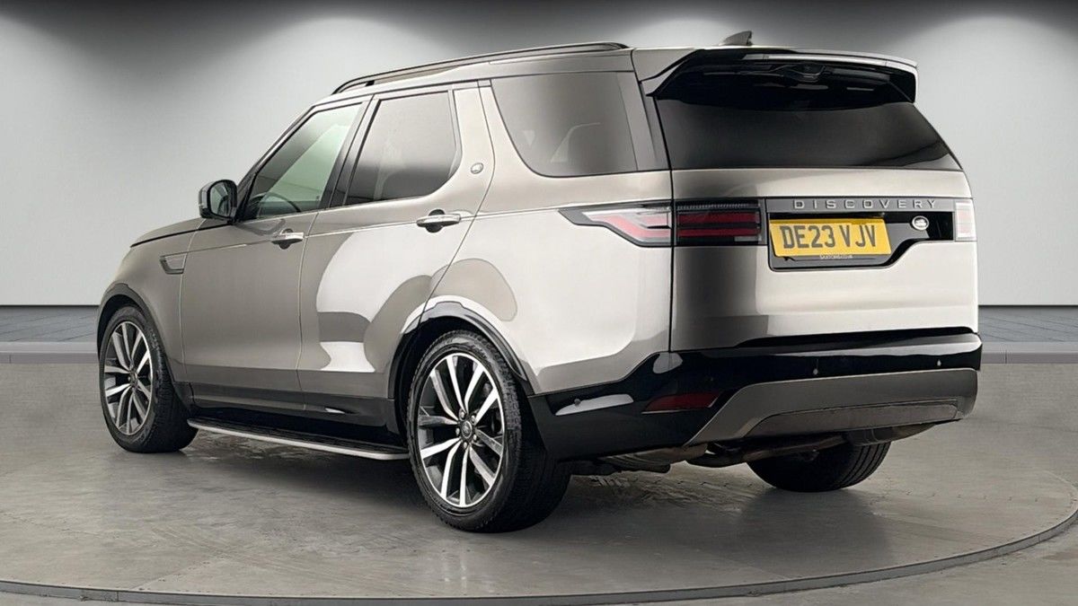 Land Rover Discovery Image 2