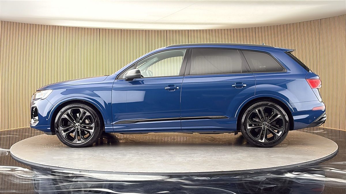 Audi Q7 Image 15