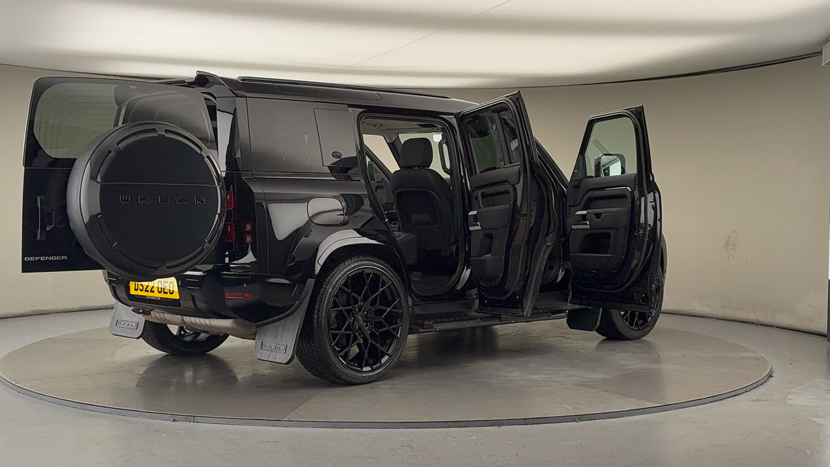 More views of Land Rover Defender 110