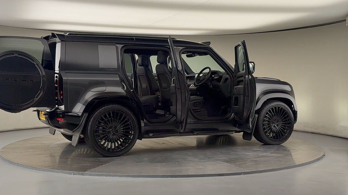 More views of Land Rover Defender 110