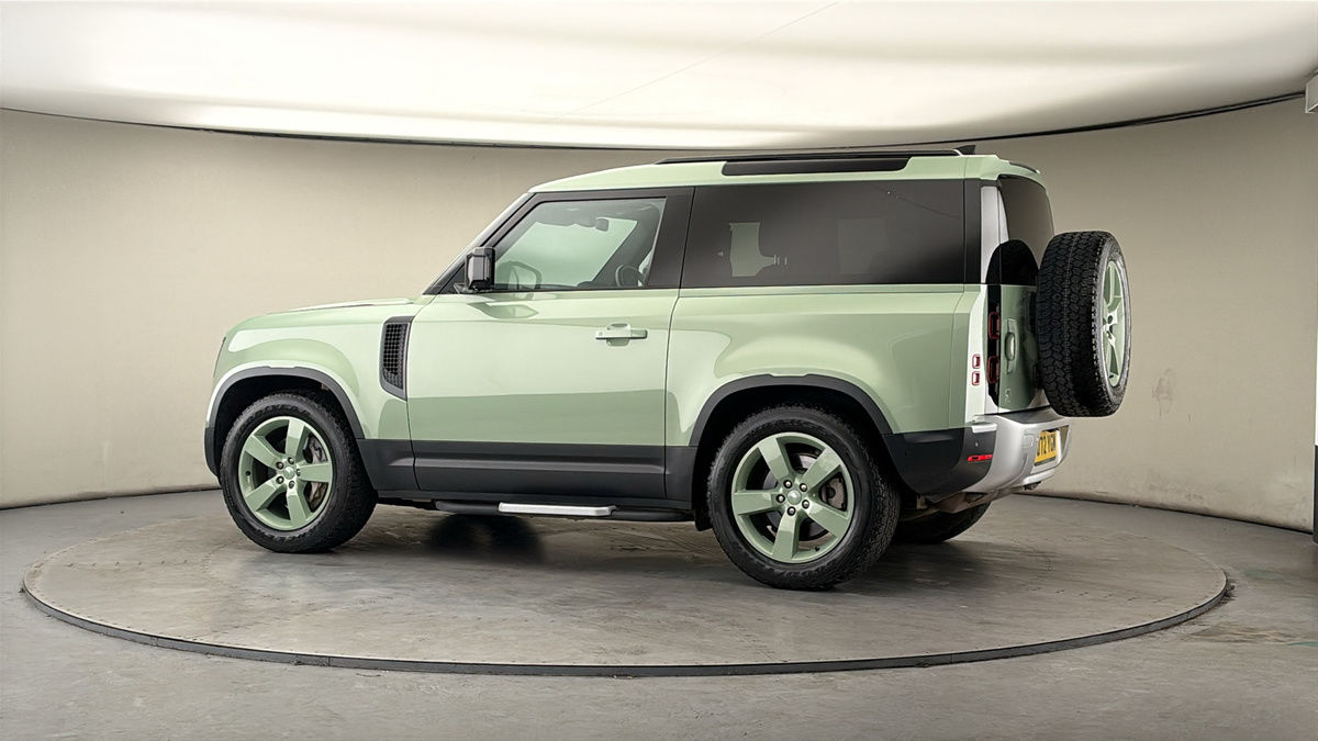 More views of Land Rover Defender 90