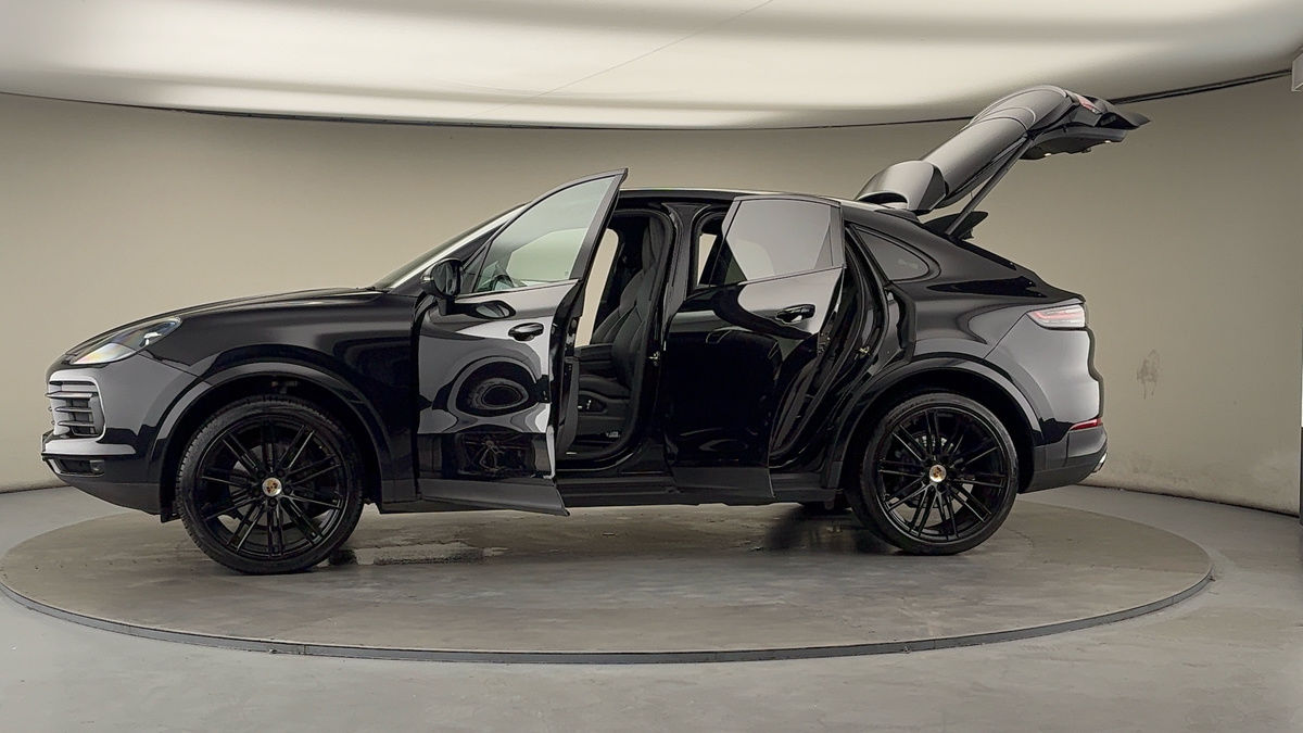 More views of Porsche Cayenne