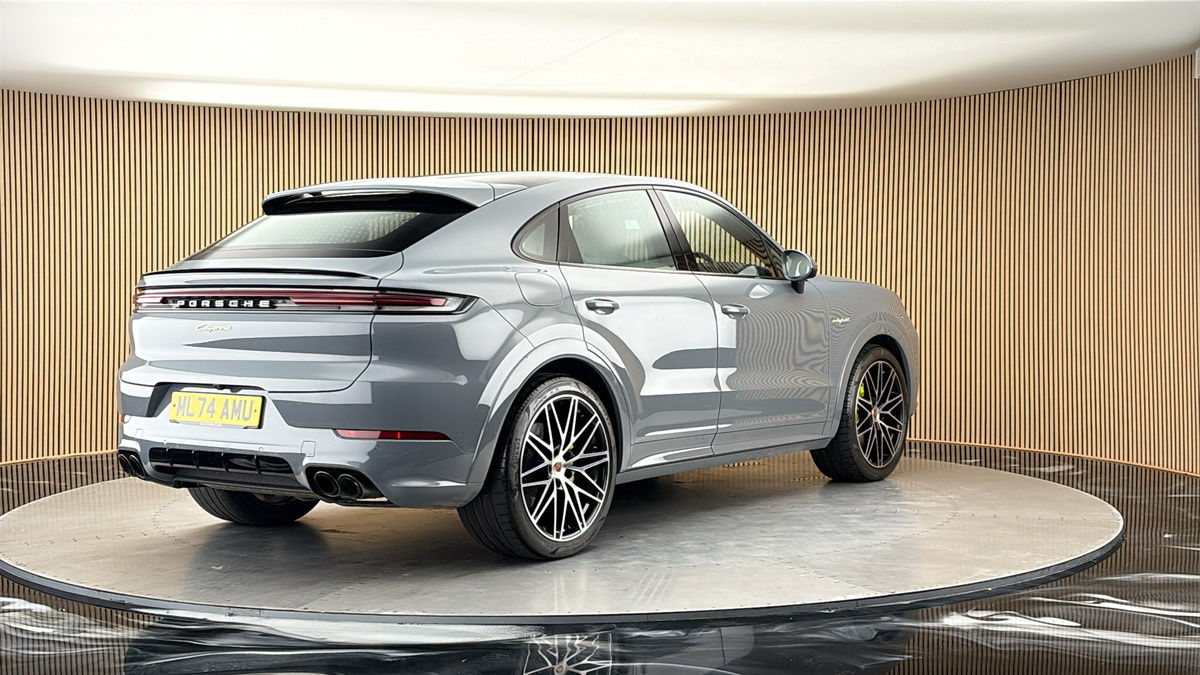 More views of Porsche Cayenne
