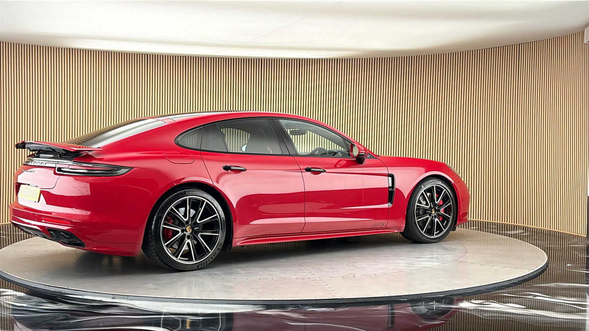 More views of Porsche Panamera