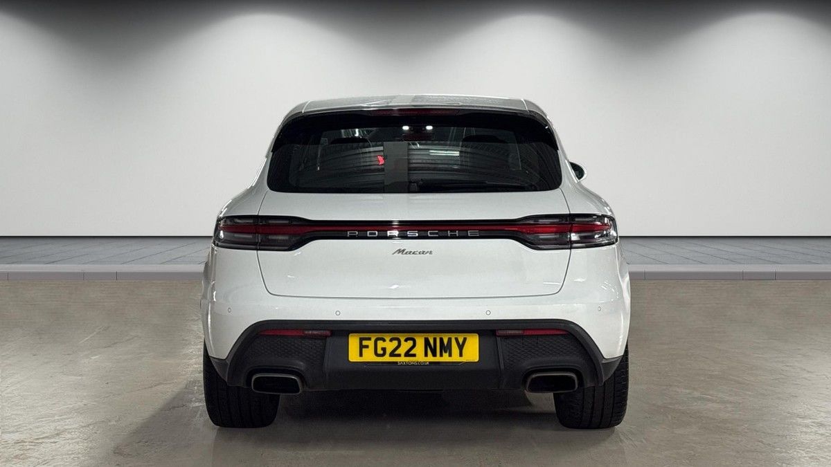 Porsche Macan Image 4