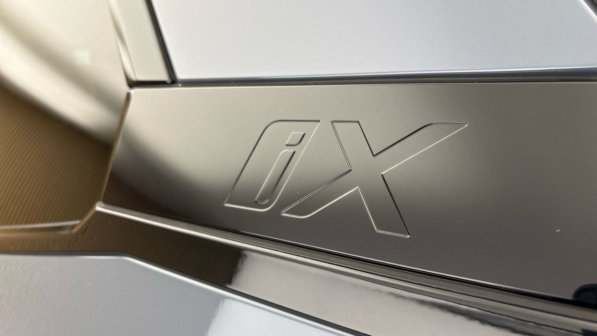 BMW iX Image 40