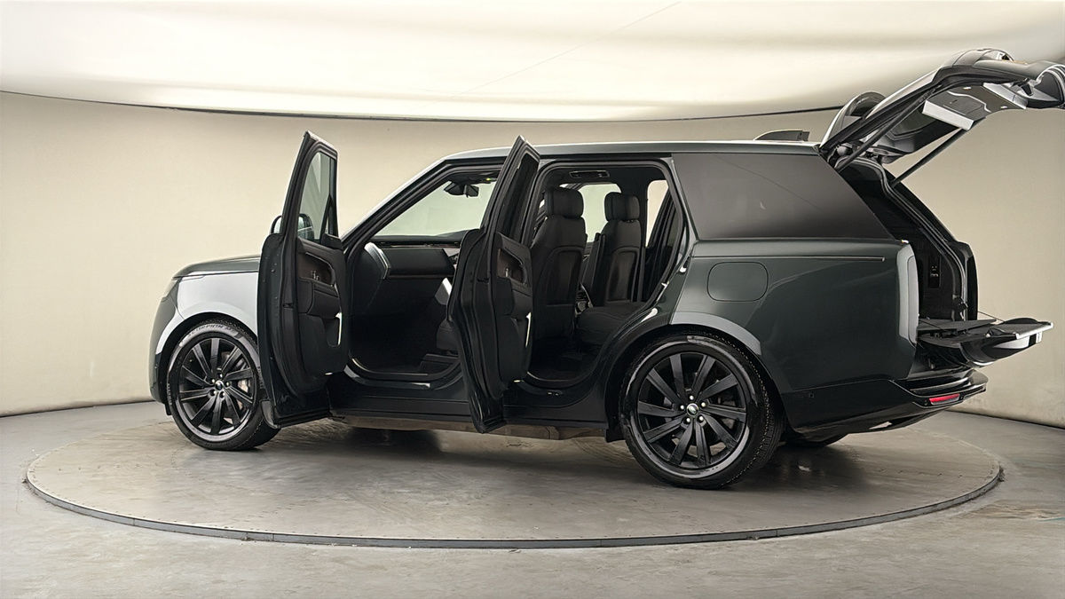 More views of Land Rover Range Rover